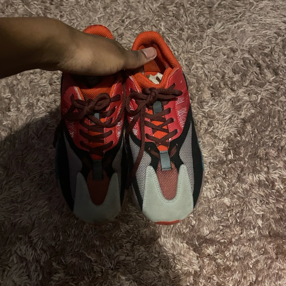 Yeezy Sneakers